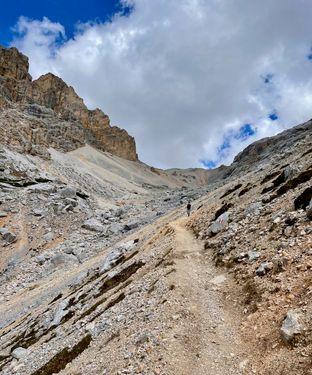 Abstieg durch das Val Medesc